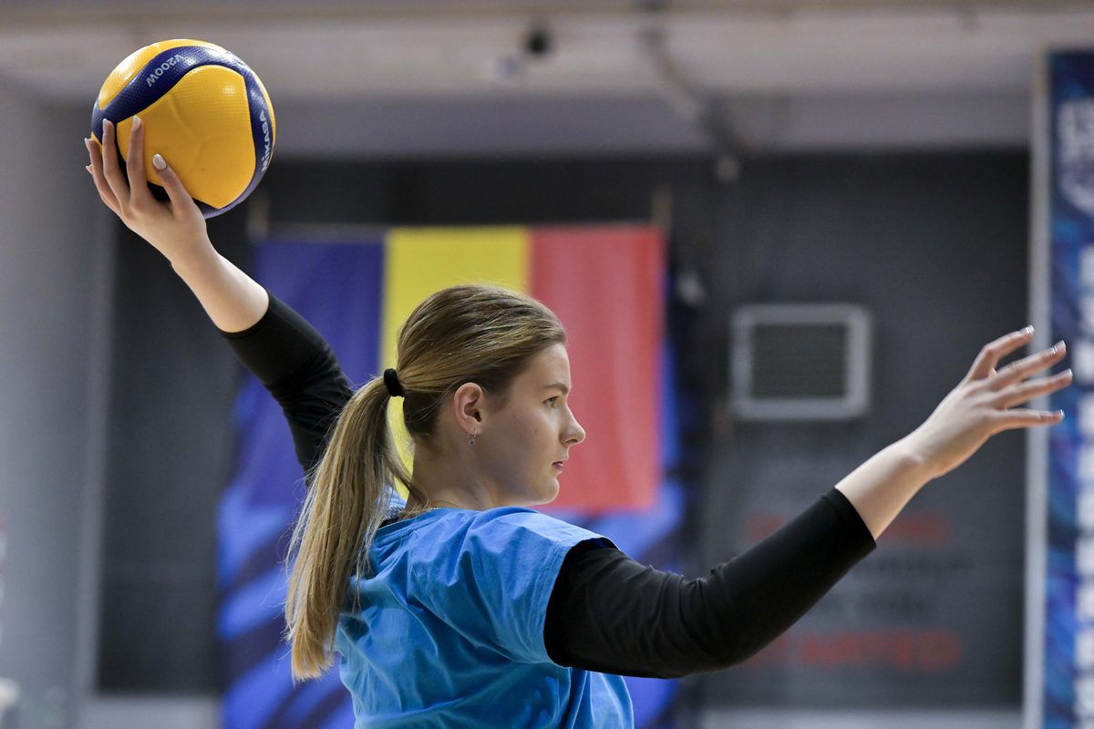 Elena Catrin Ștefanov - volei CSM București