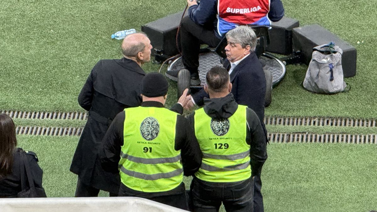 Raport stufos pe masa Comisiei de Disciplină! Ce riscă Dinamo după derapajele rasiste de la meciul cu Rapid