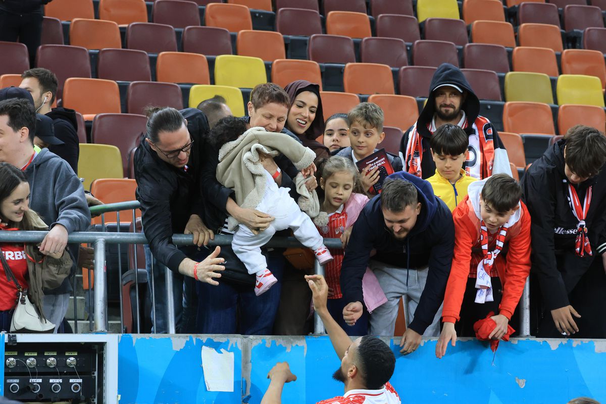 Imagini de la finalul meciului Dinamo - Rapid