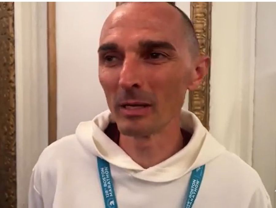 Mic-dejun cu pâine și miere și 240 de kilometri alergați pe săptămână: secretele lui Sabastian Sawe, noul deținător al recordului mondial la maraton