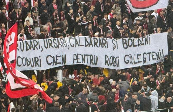 Se putea și mai rău! Bannerele rasiste ale dinamoviștilor interzise la derby