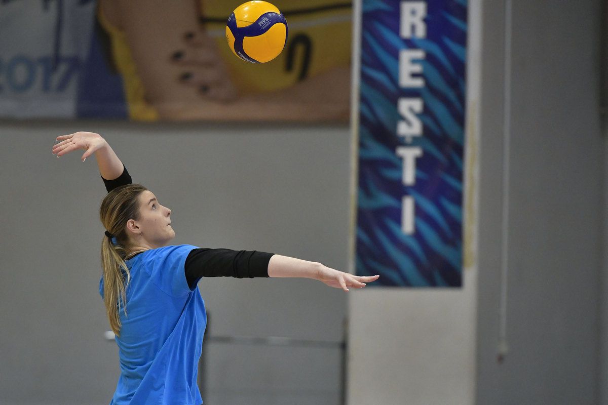 Elena Catrin Ștefanov - volei CSM București