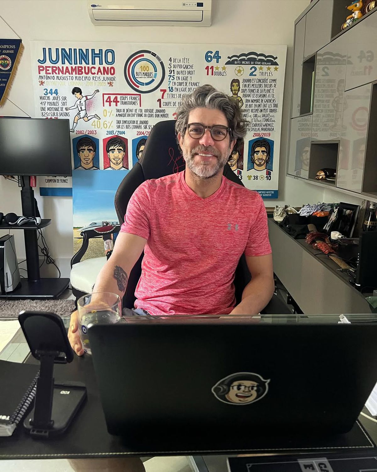 Îl mai ții minte? „Regele loviturilor libere” este de nerecunoscut astăzi