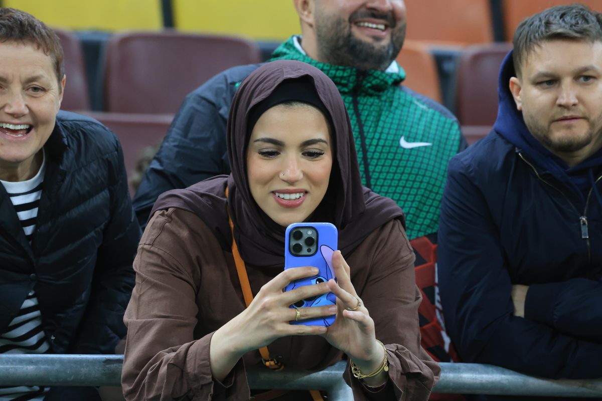 Imagini de la finalul meciului Dinamo - Rapid