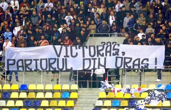 „Victoraș, pariorul din oraș” » Costel Gâlcă, întrebat frontal despre acuzele grave din peluza Rapidului