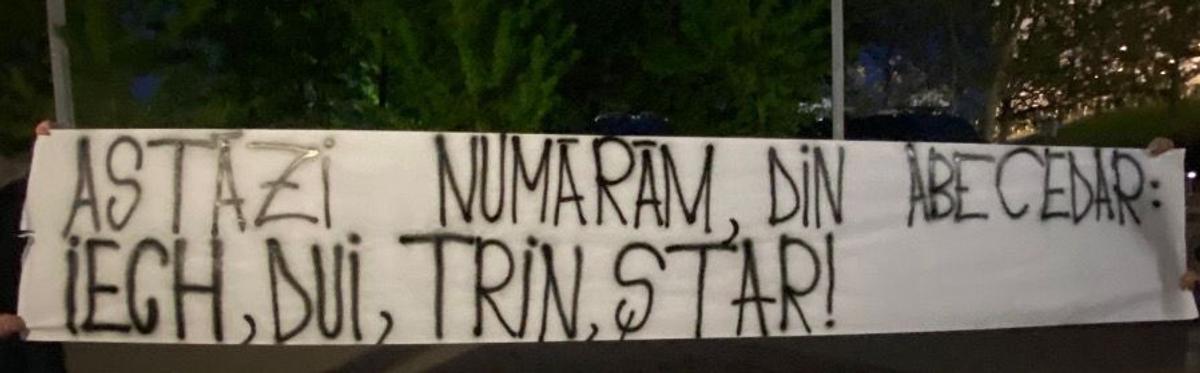 Bannere cu tentă rasistă în Dinamo - Rapid