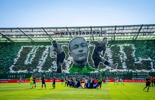 Scenografie spectaculoasă la Viena în memoria legendei care a scris istorie și în România