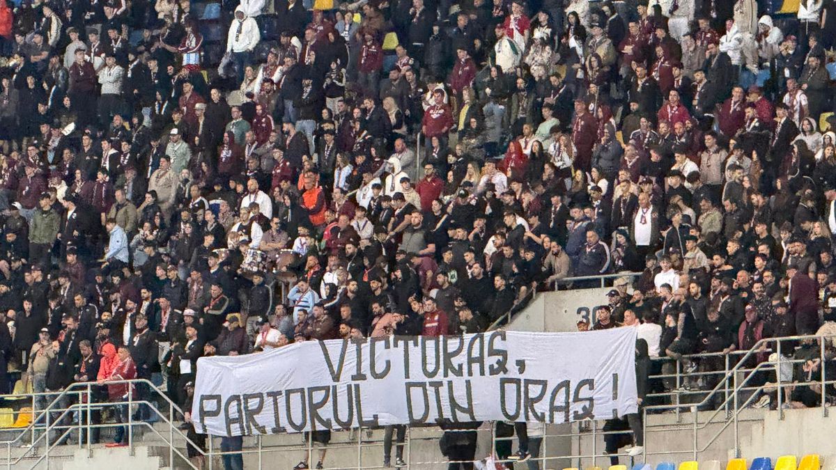 Gafă după gafă a fanilor rapidiști! „Diavolii vișini”, varianta 2026 în derby-ul cu Dinamo: ce mesaje au apărut în peluză