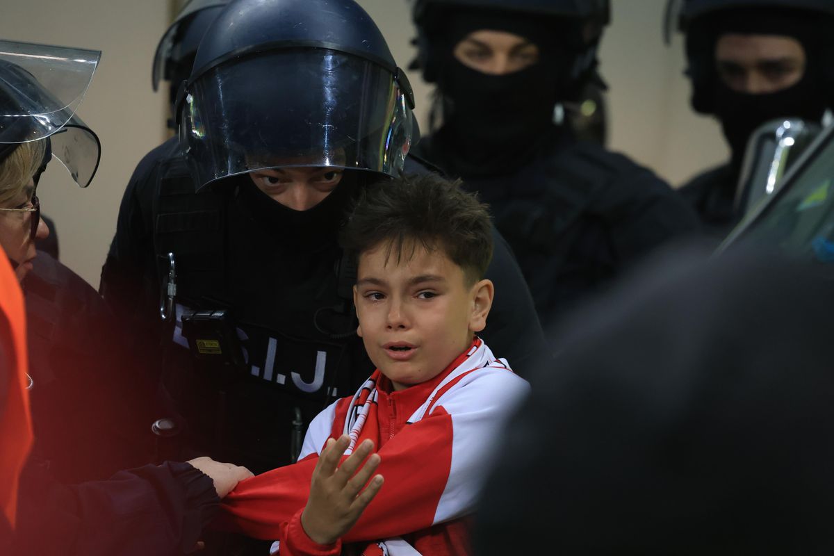 Imagini de la finalul meciului Dinamo - Rapid