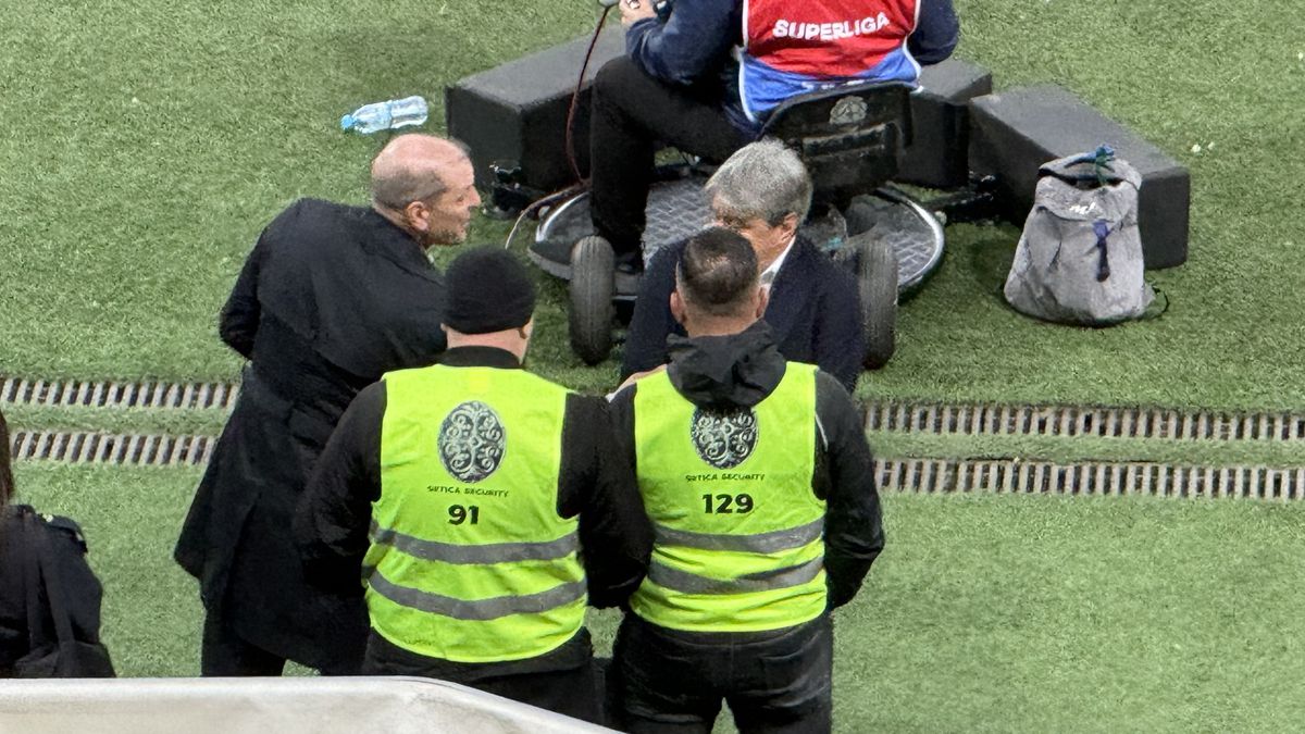 Raport stufos pe masa Comisiei de Disciplină! Ce riscă Dinamo după derapajele rasiste de la meciul cu Rapid