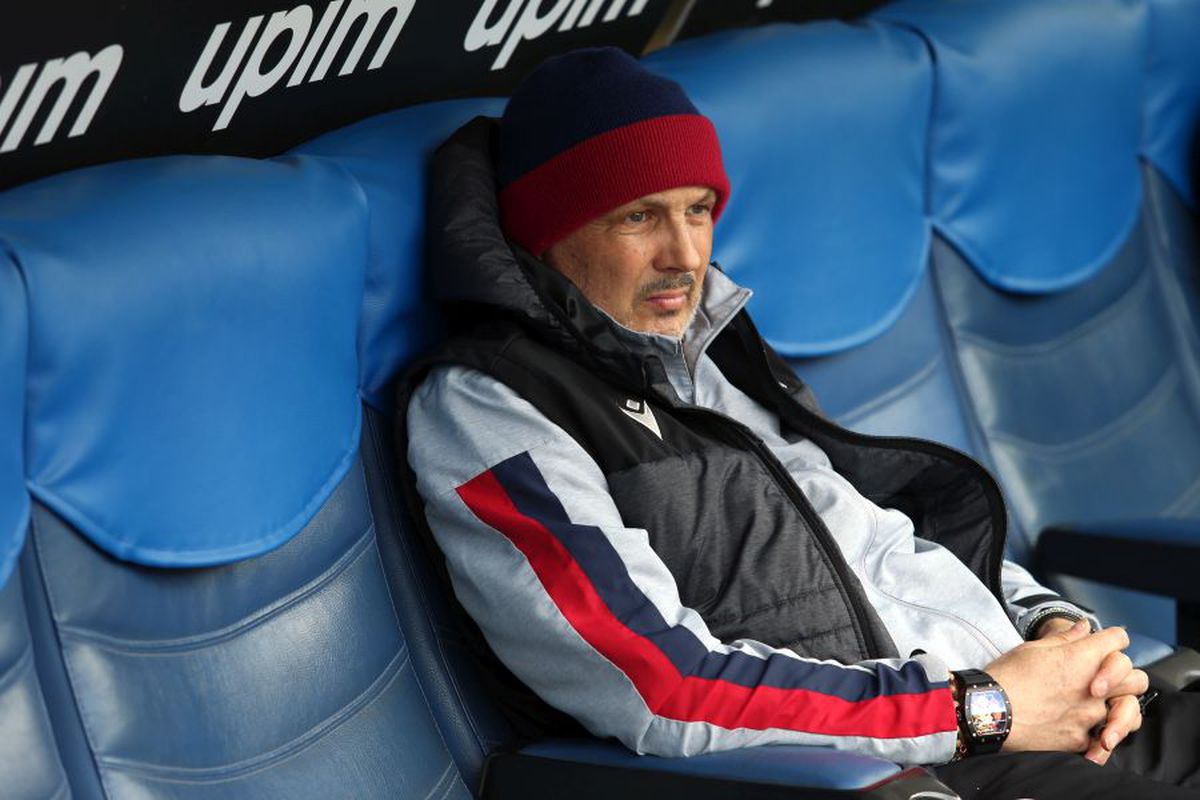 Bologna, în alertă: membru al staff-ului, suspect de COVID-19 » Antrenorul Mihajlovic a avut leucemie și sunt temeri să nu fie infectat și el