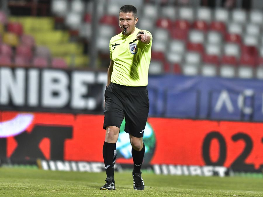 Adrian Cojocaru / FOTO: Imago Veste proastă și de la CCA » Dinamo, un punct în 3 meciuri cu „centralul” delegat la barajul cu U Cluj