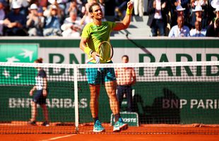 La un tur distanță de clasicul Nadal - Djokovic » Rafa, spectacol în „șaisprezecimi”: „De pe altă planetă!” + dilema unchiului Toni