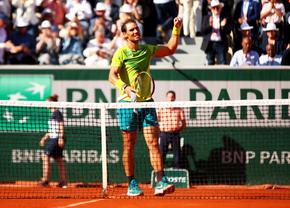 La un tur distanță de clasicul Nadal - Djokovic » Rafa, spectacol în „șaisprezecimi”: „De pe altă planetă!” + dilema unchiului Toni