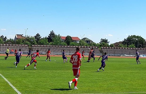 Ce umilință! Cu Hîldan jr. pe teren și Colceag pe bancă, „satelitul” lui Dinamo a fost dezmembrat în Liga 3! Scor halucinant