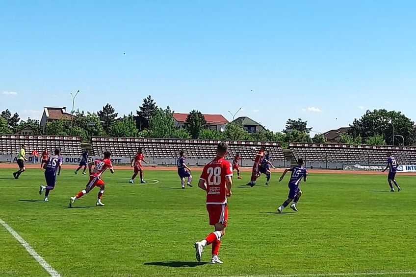 Cu Hîldan jr. pe teren și Colceag pe bancă, „satelitul” lui Dinamo a fost dezmembrat la Pitești / Sursă foto: Facebook@ Fotbal Club Argeș Pitești