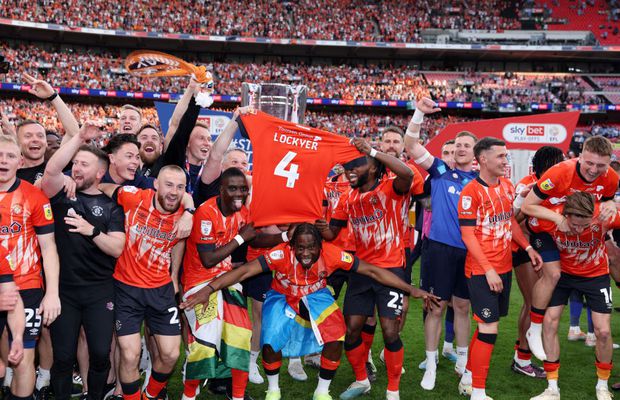 ULUITOR: Unirea Urziceni de Anglia a promovat în Premier League! AICI vor veni Guardiola și Haaland: suporterii intră pe stadion prin curțile locuitorilor!