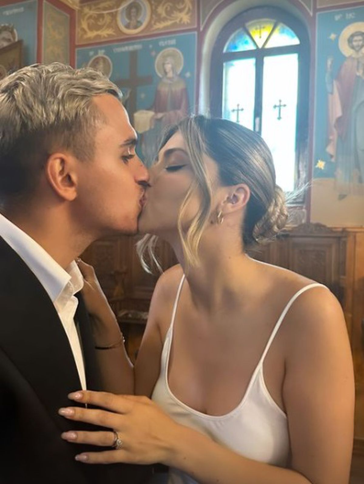 VIDEO Iubita lui Cristi Manea, însărcinată în 7 luni, spune povestea relației cu fotbalistul într-un video spectaculos: „Viața ne-a făcut o petrecere surpriză. N-o să mint, entuziasmul ni se amestecă cu teama”
