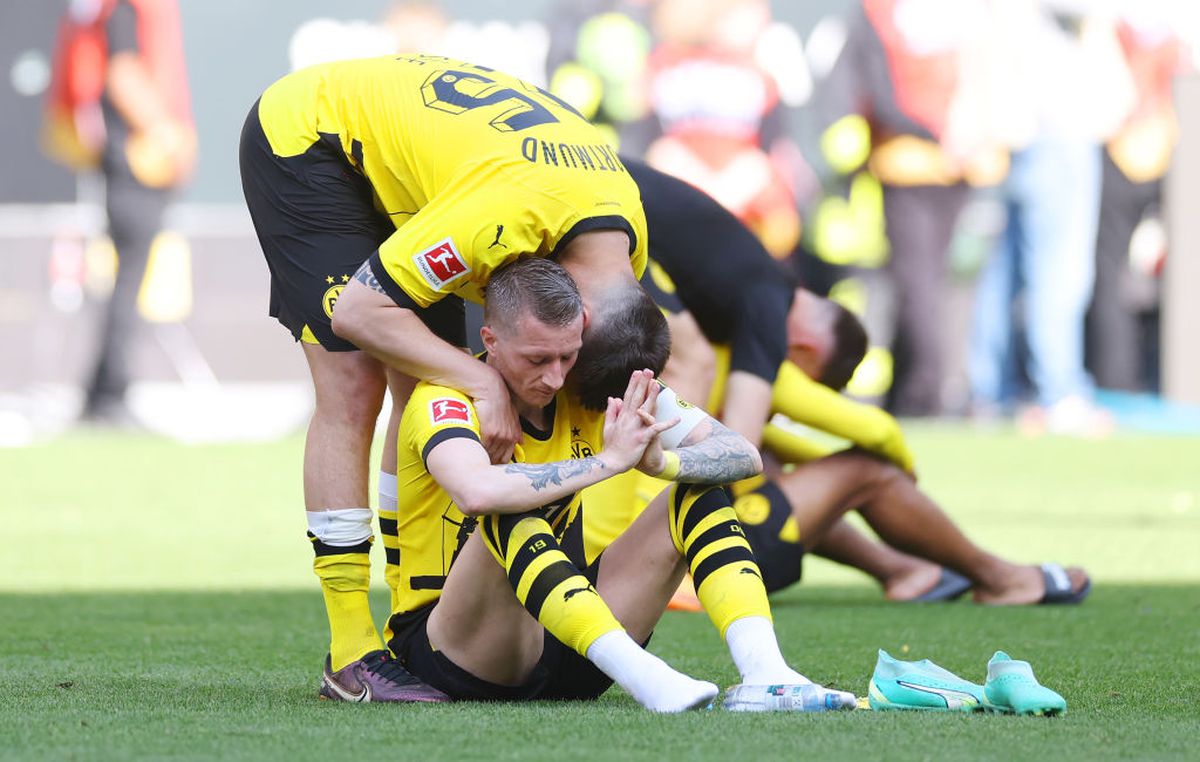 Vedetele lui Dortmund au început să plângă pe gazon, imediat după titlul pierdut în fața lui Bayern » Imagini emoționante