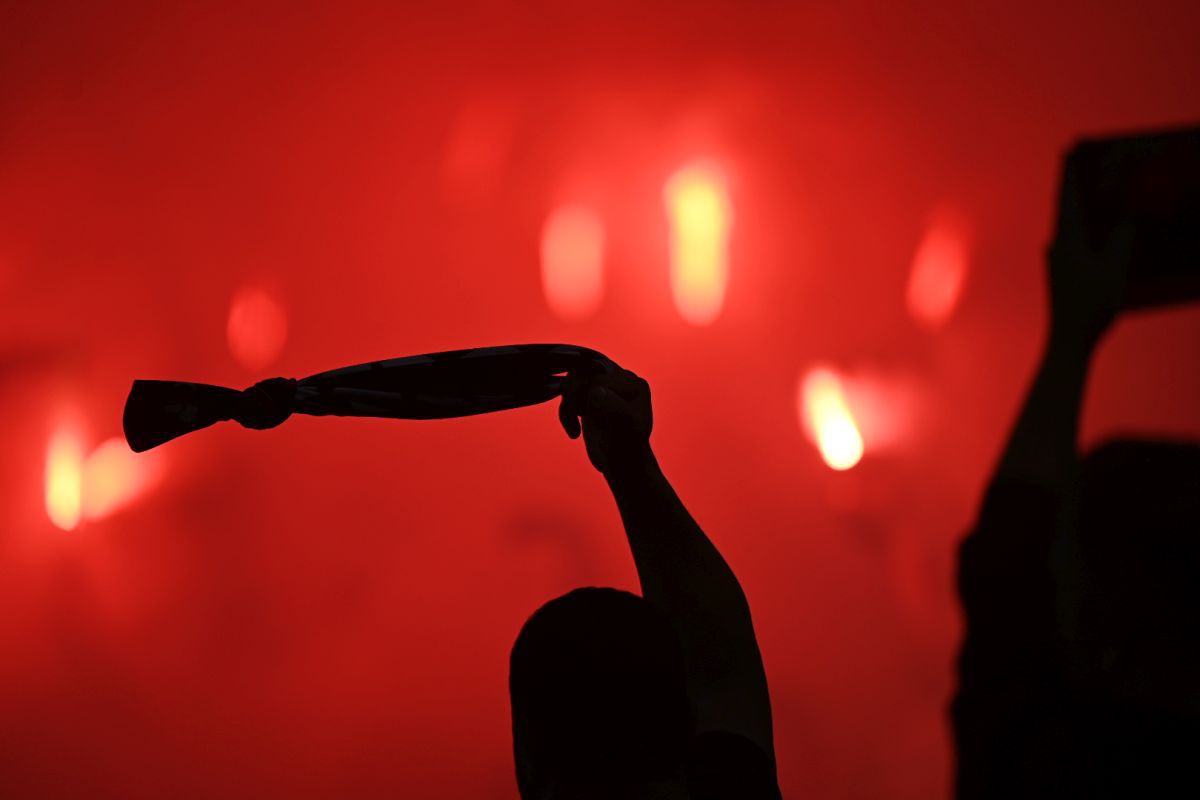 „Bad Boy” Tavi Popescu » ROȘU direct pentru un gest violent, la 5 minute după un gol superb