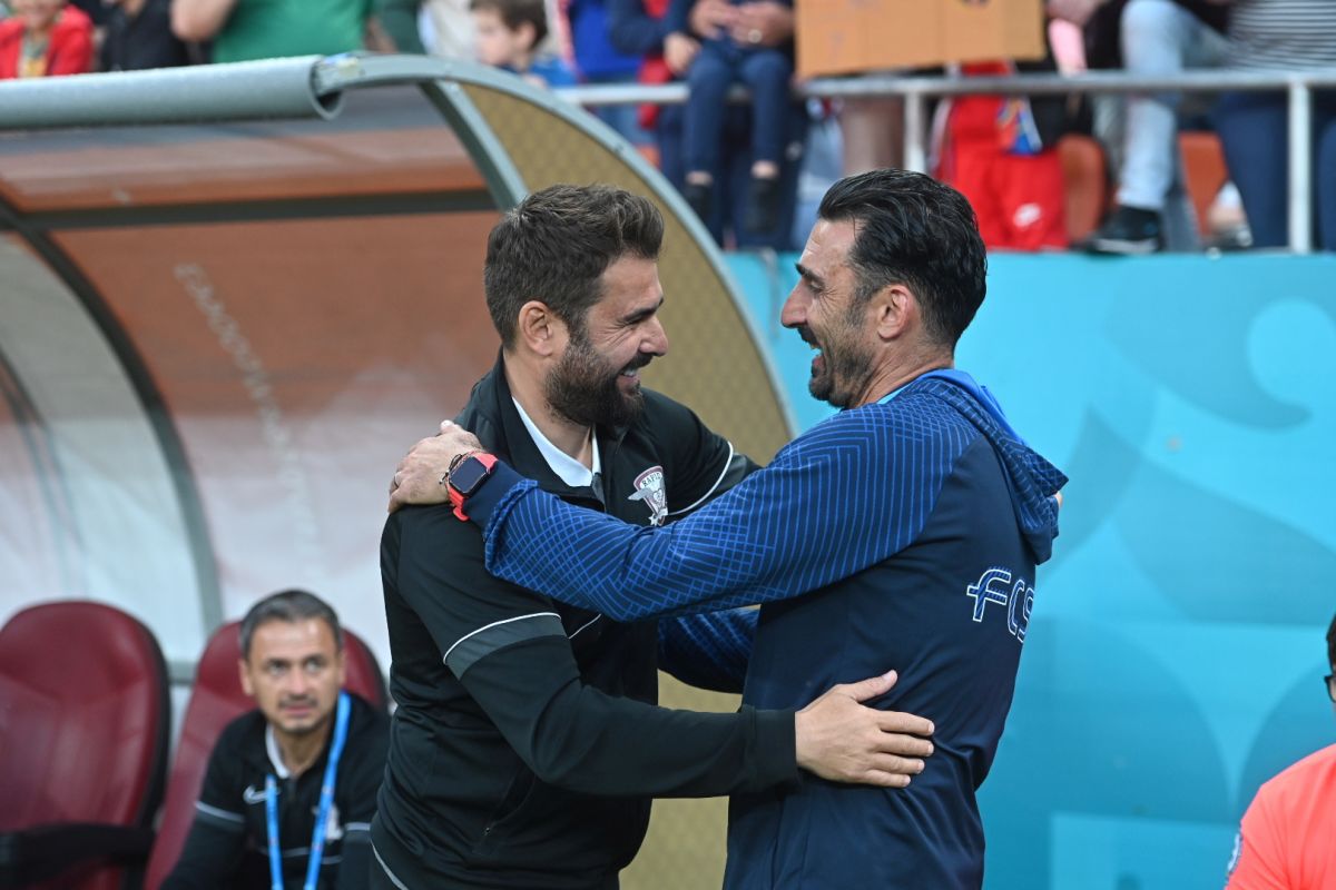 „Prințul” Cristea râde de FCSB » Ironii în direct: „Mulți au fost în probe” » Nici Florinel Coman n-a scăpat