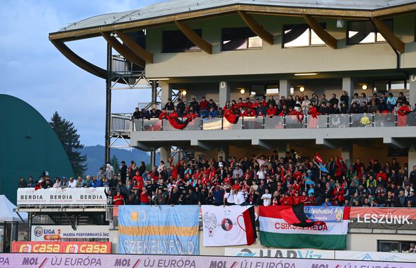 Fanii Csikszereda au afișat steagul Ținutului Secuiesc la barajul cu Dinamo » Reacția imediată a bucureștenilor