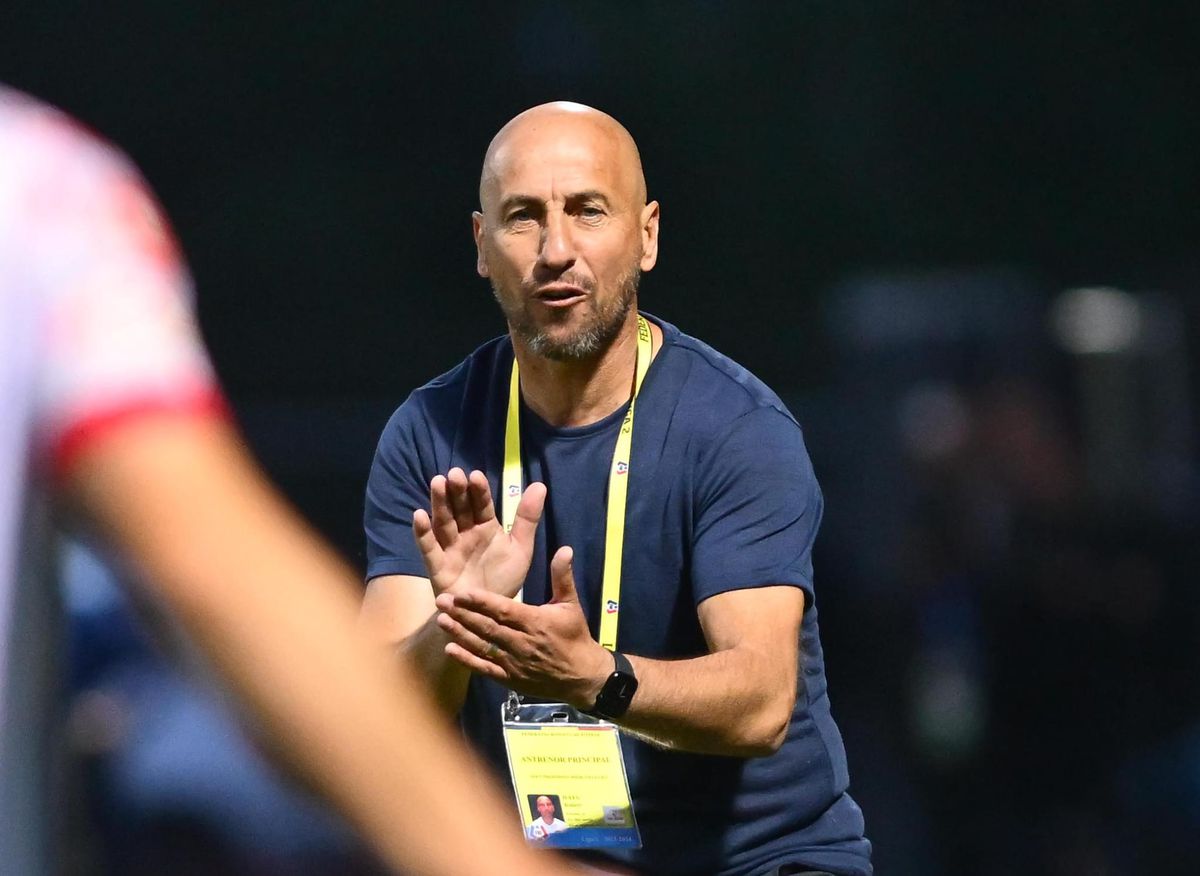 Șeful lui Dinamo, vehement după ce „câinii” s-au salvat cu greu de la retrogradare: „Jalnic! Nu avem ce să sărbătorim! Vom face o analiză”