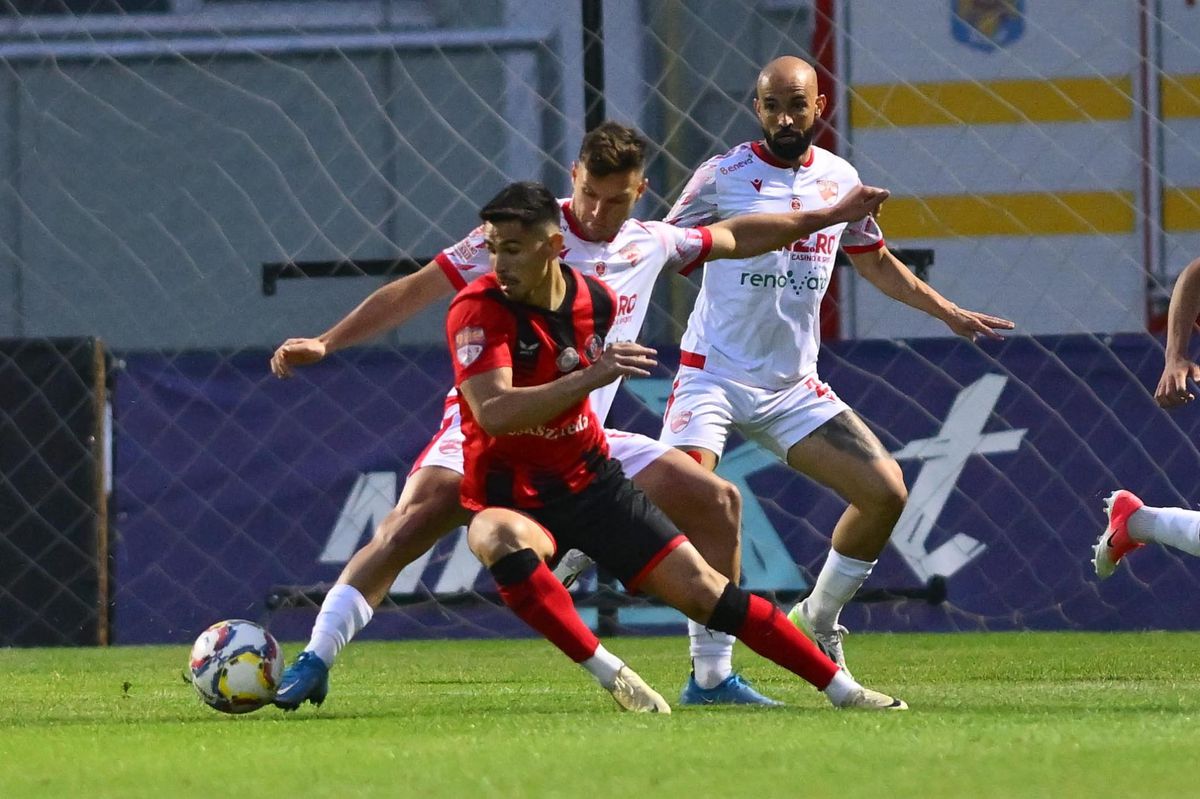 Jucătorul sezonului la Dinamo, întrebat dacă pleacă: „Mâine iau o decizie, să văd ce variante am”