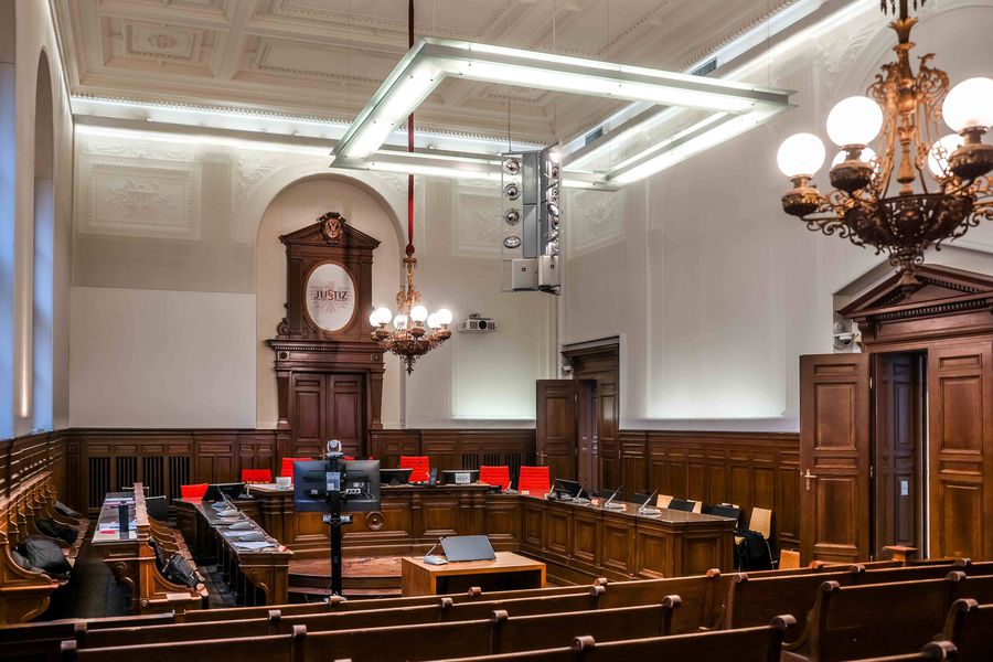 Zidar român, condamnat la închisoare în Austria pentru 800 euro furați dintr-un bar, deși avea un salariu de 4.000 euro. Ce scuză i-a găsit avocatul