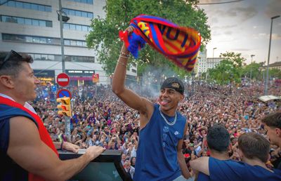 Lamine Yamal a semnat prelungirea contractului cu Barcelona! Salariu colosal și o clauză de reziliere gigantică