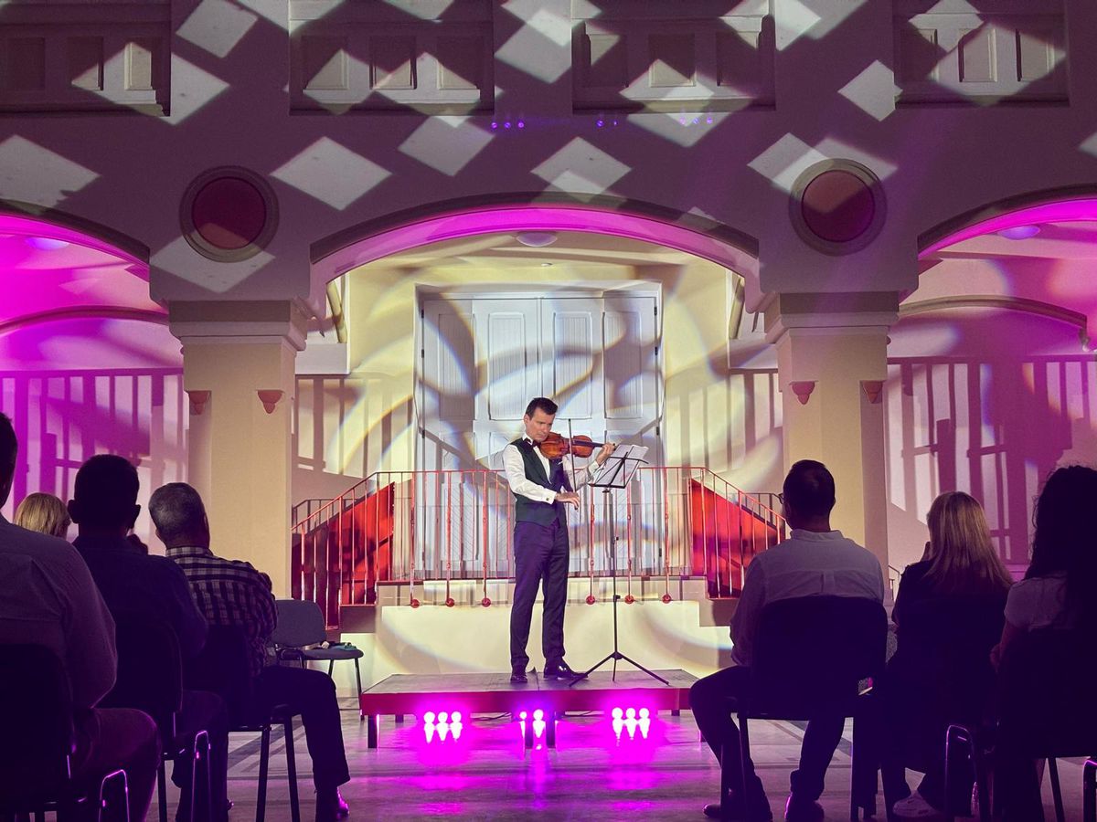 Violonistul Alexandru Tomescu