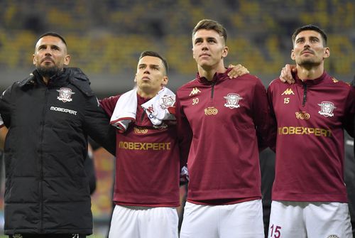 Cătălin Cîrjan (al doilea de la dreapta la stânga) a jucat în sezonul 2023-2024 pentu Rapid. FOTO: Imago Images