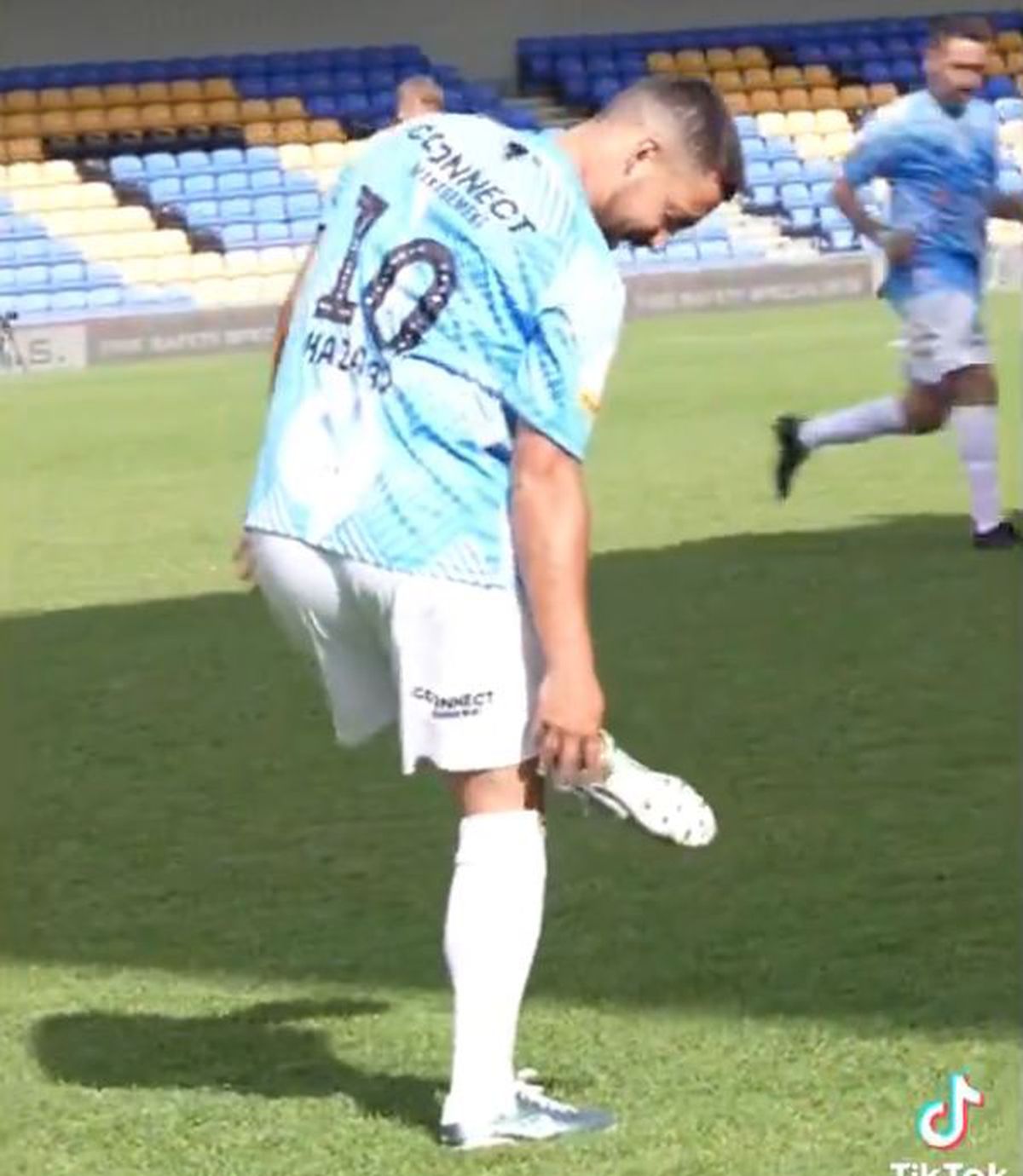 Greu de recunoscut » Retras de nici doi ani, fostul fotbalist de 120 de milioane de euro abia se mișcă: „Sunt hedonist. Grătare, vin roșu, toate cele”