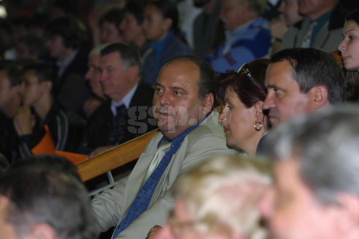 „Sper să nu se supere Anca Alexandrescu” » Ce transformare pentru fostul patron din Liga 1! A reapărut în fața camerelor TV după 20 de ani