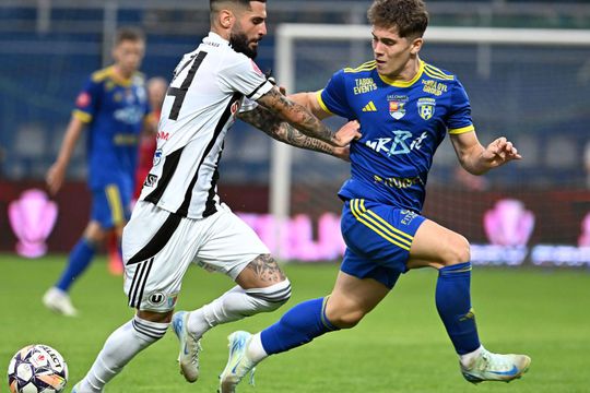 Laurențiu Vlăsceanu (foto: dreapta, în tricoul Unirii Slobozia) revine la FCSB / foto: Imago