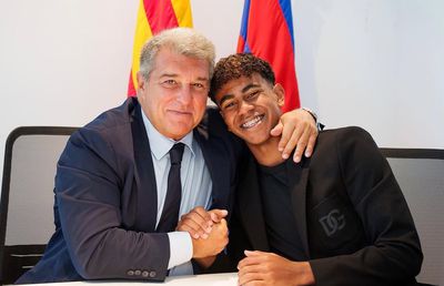 Moment istoric la Barcelona: Lamine Yamal semnează astăzi