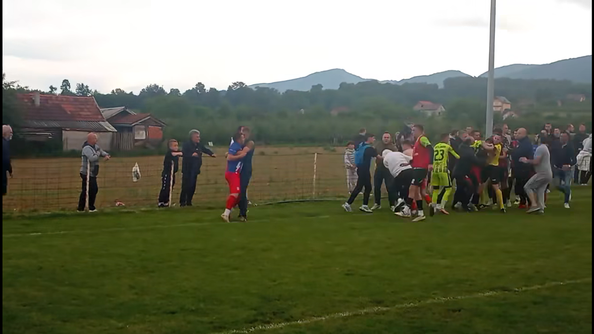 Bătaie la un meci de juniori în Serbia