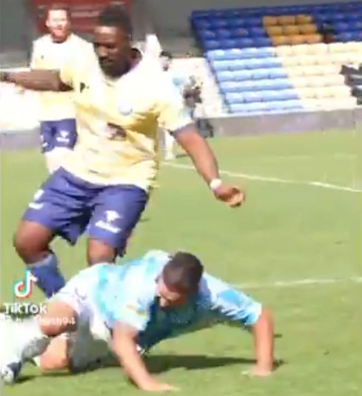 Greu de recunoscut » Retras de nici doi ani, fostul fotbalist de 120 de milioane de euro abia se mișcă: „Sunt hedonist. Grătare, vin roșu, toate cele”