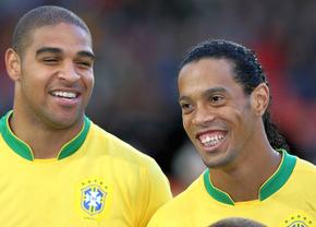 Ronaldinho și Adriano vin în România » Evenimentul este sold-out!