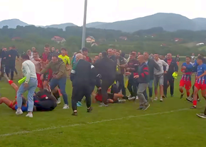 Bătaie generală cum nu s-a mai văzut la un meci de juniori