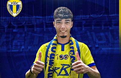 Primul fotbalist care a semnat cu Petrolul pentru: contract pe 3 sezoane