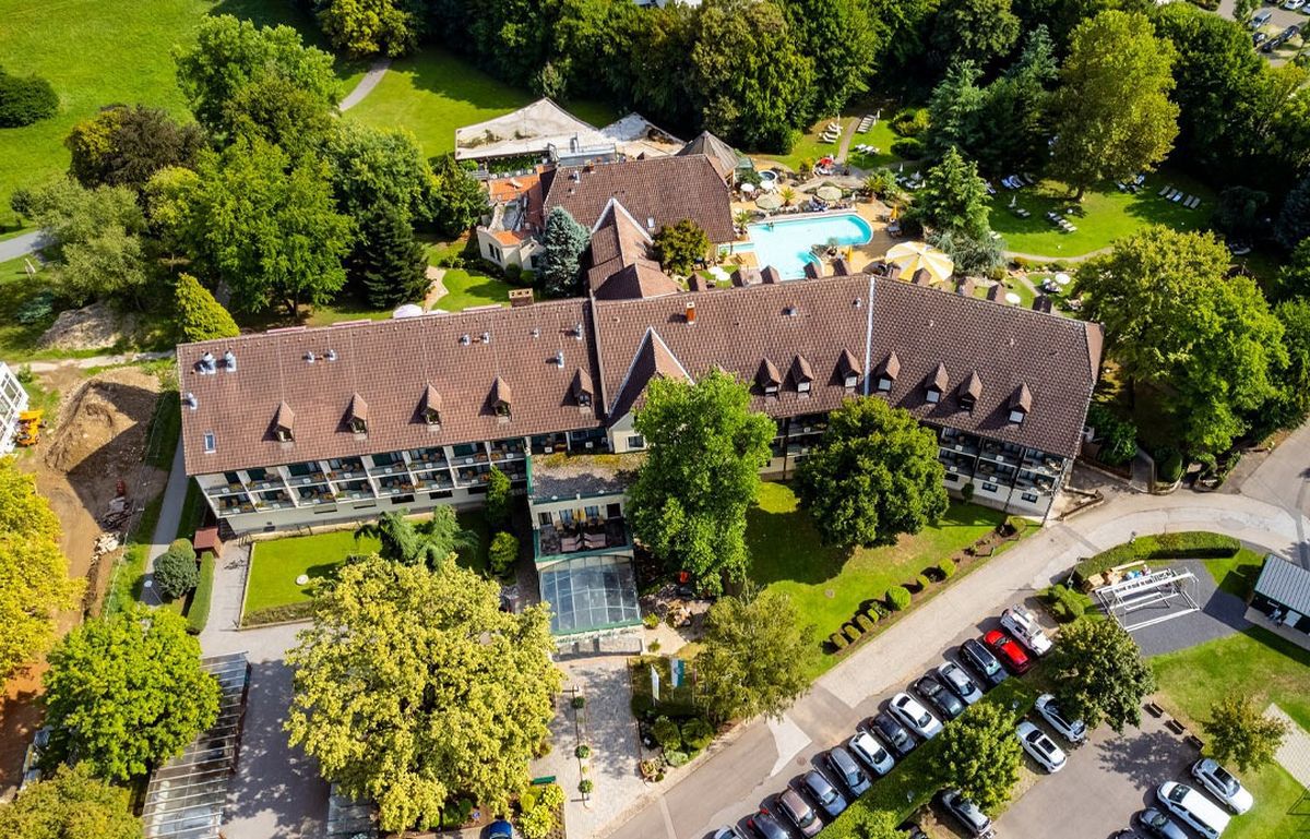 Cantonamentul din vară al Universității Craiova: „Romantik Hotel im Park Austria”