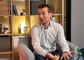 Vioara lui a răsunat pe Everest! » Maestrul Alexandru Tomescu a cântat în fața Papei Leon al XIV-lea: „Țin cu Hermannstadt, mă bucur că a rămas Măldărășanu!””