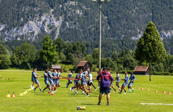 Dan Petrescu surprinde: când a programat reunirea lui CFR Cluj » Diferență mare față de FCSB