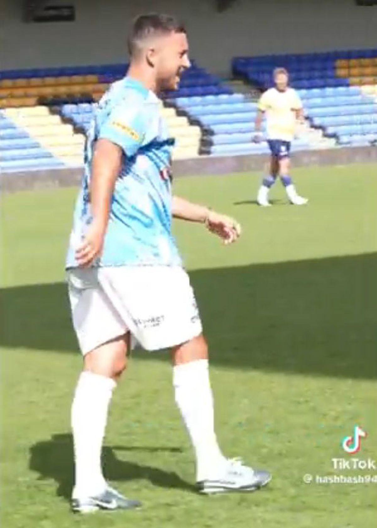 Greu de recunoscut » Retras de nici doi ani, fostul fotbalist de 120 de milioane de euro abia se mișcă: „Sunt hedonist. Grătare, vin roșu, toate cele”