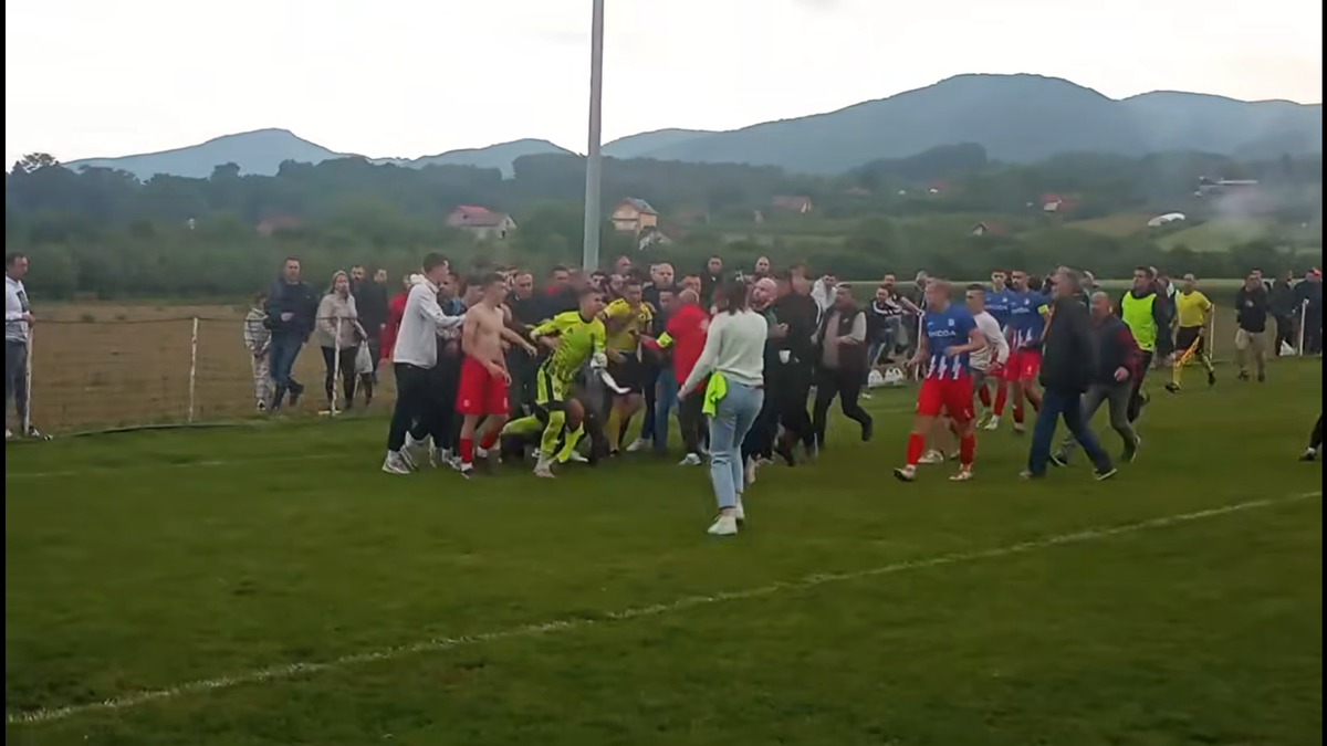 Bătaie la un meci de juniori în Serbia