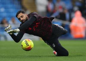 Oportunitate de transfer pentru Chivu! » Nemulțumit că e rezervă, portarul a cerut să fie împrumutat în vară