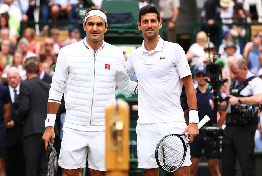 Roger Federer și Novak Djokovic Novak Djokovic nu se mai oprește » Recordul absolut al lui Roger Federer, doborât de sârb