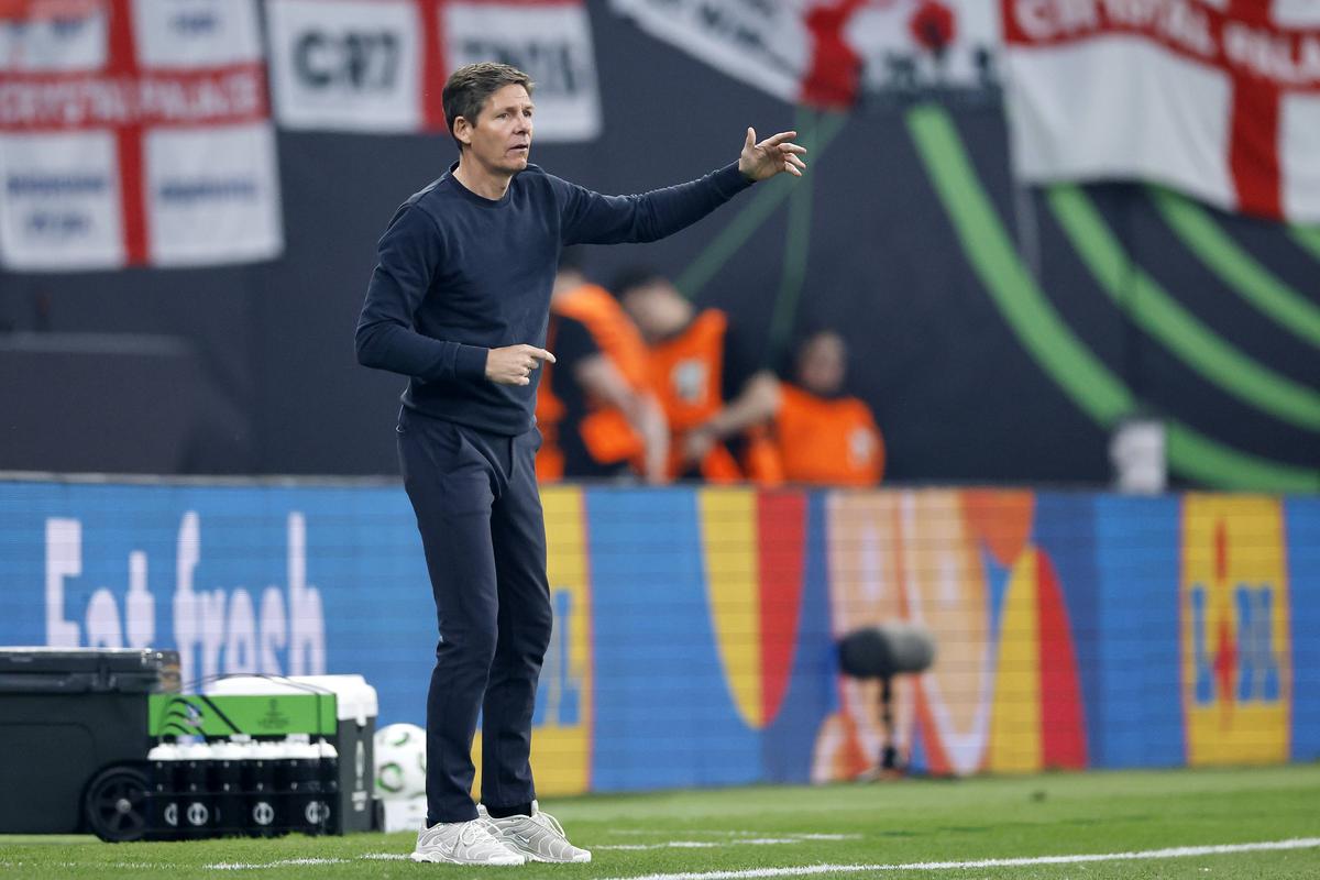 Mesajul care face înconjurul lumii » Ce au afișat fanii lui Rayo Vallecano imediat după finală