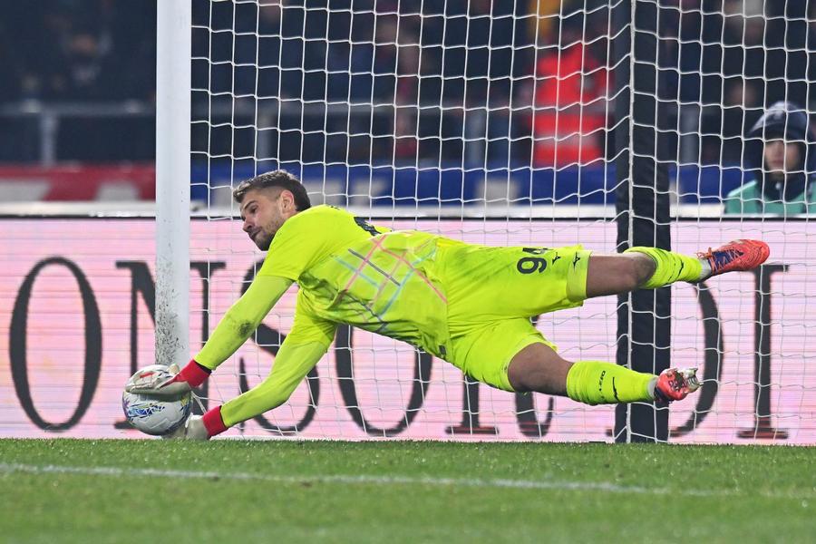 Ivan Provedel a fost titularul lui Lazio, până când s-a accidentat / Foto: GettyImages Oportunitate de transfer pentru Chivu! » Nemulțumit că e rezervă, portarul a cerut să fie împrumutat în vară